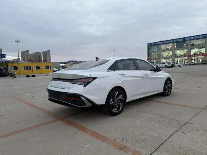 Hyundai Ioniq 2023 Model 1.5L CVT GLX Elite Edition – фото 6