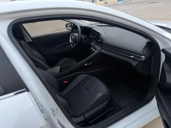 Hyundai Ioniq 2023 Model 1.5L CVT GLX Elite Edition – фото 8