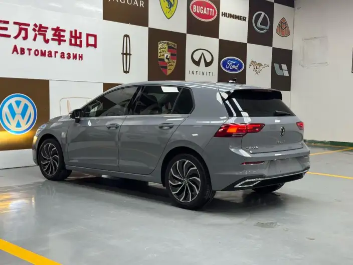 Volkswagen Golf 2023 Model 280TSI DSG Pro – фото 4