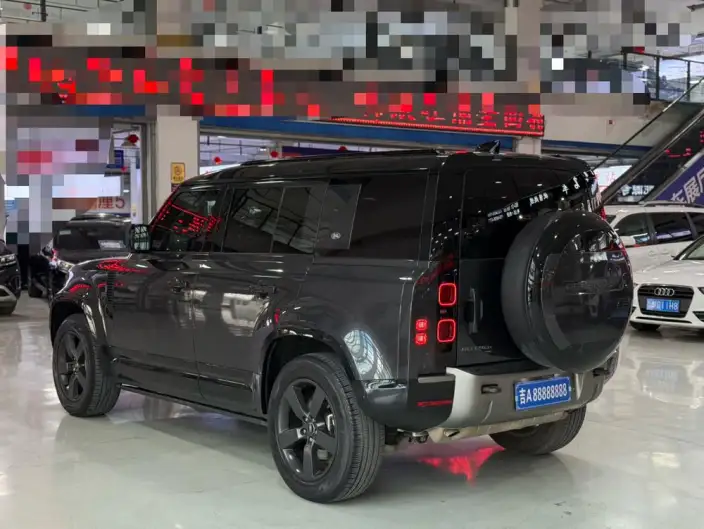 Land Rover Defender 2023 Model 110 3.0T P400 X-Dynamic HSE – фото 4