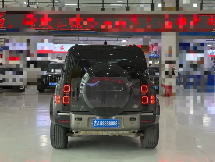 Land Rover Defender 2023 Model 110 3.0T P400 X-Dynamic HSE – фото 5