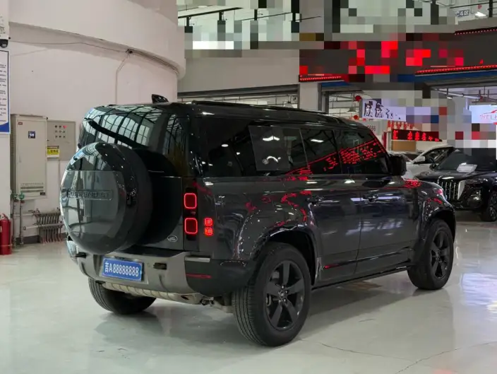Land Rover Defender 2023 Model 110 3.0T P400 X-Dynamic HSE – фото 6