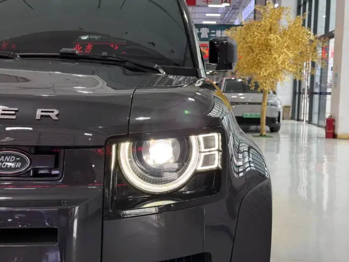 Land Rover Defender 2023 Model 110 3.0T P400 X-Dynamic HSE – фото 7