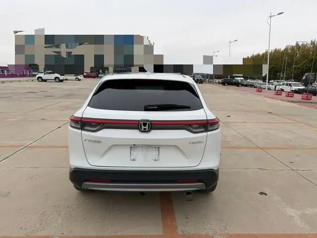 Honda Vezel 2023 Model 1.5L CVT Deluxe Edition – фото 5