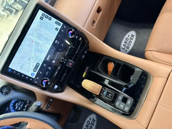 Elfa 2025 Model 2.5L Intelligent Hybrid 4WD Noble Gold Edition – фото 9