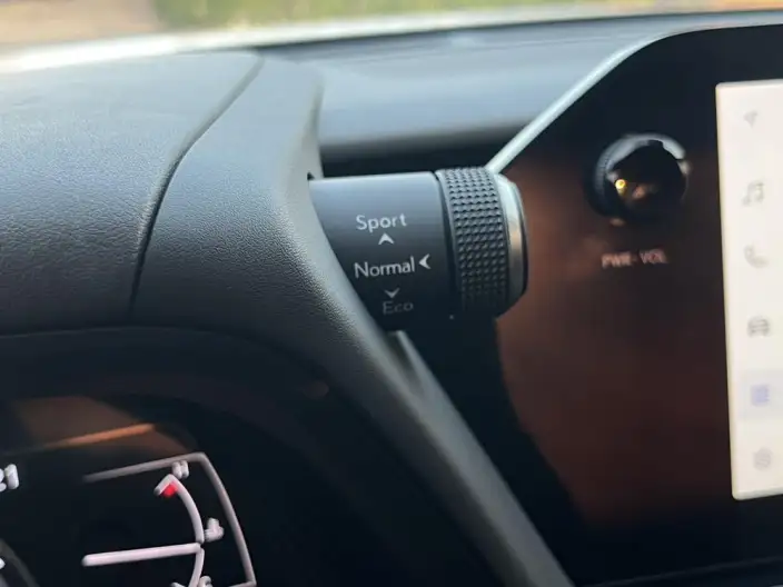 Lexus UX 2022 Model 260h Tan · Cool Edition – фото 10