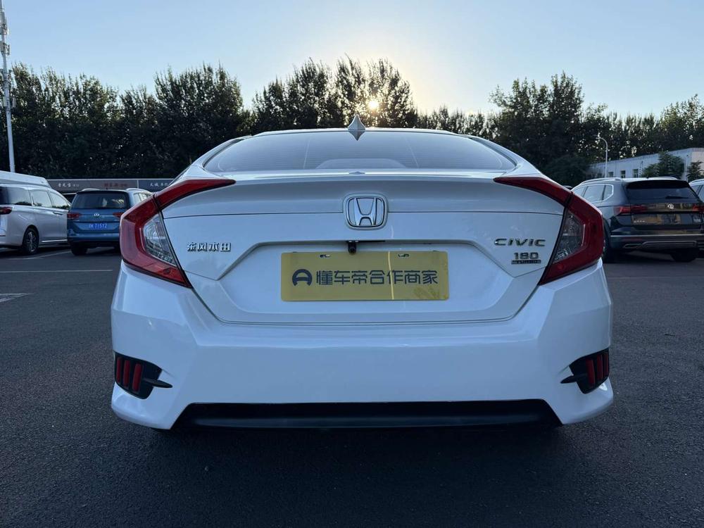 Honda Civic Модель 2019 года 180TURBO CVT Shang Baojun Edition National V – фото 5