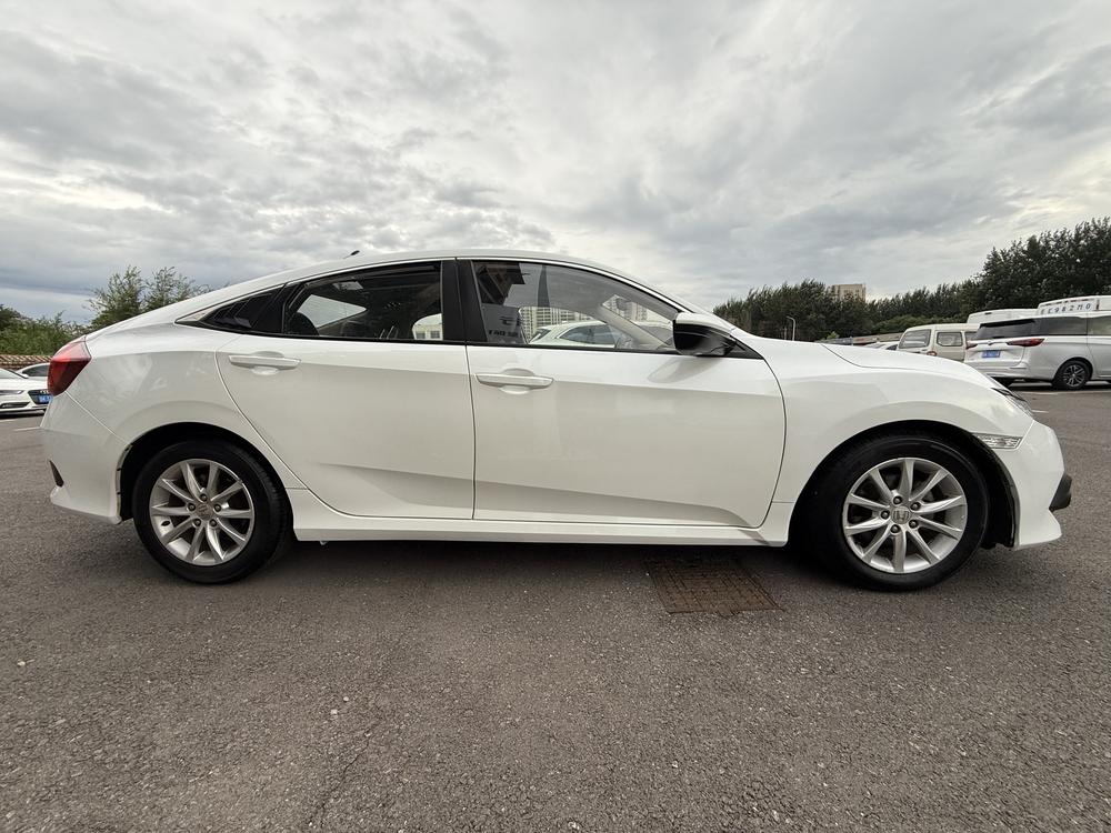 Honda Civic Модель 2019 года 180TURBO CVT Shang Baojun Edition National V – фото 7