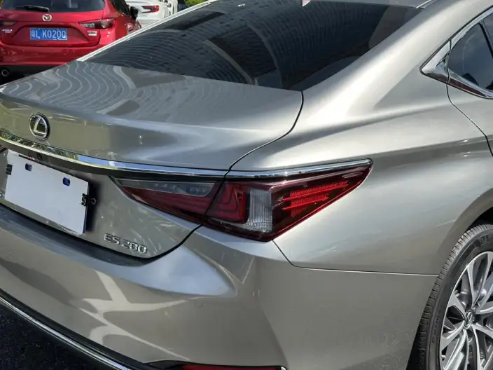 Lexus ES 2022 Model 200 Superior Edition – фото 9