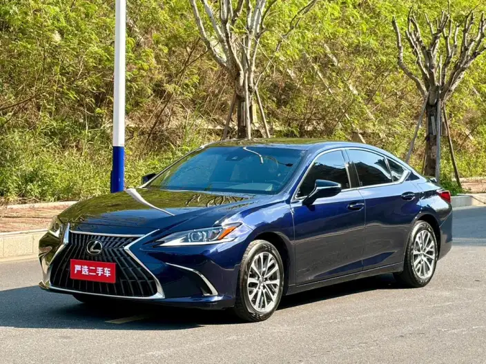 Lexus ES 2022 Model 200 Superior Edition