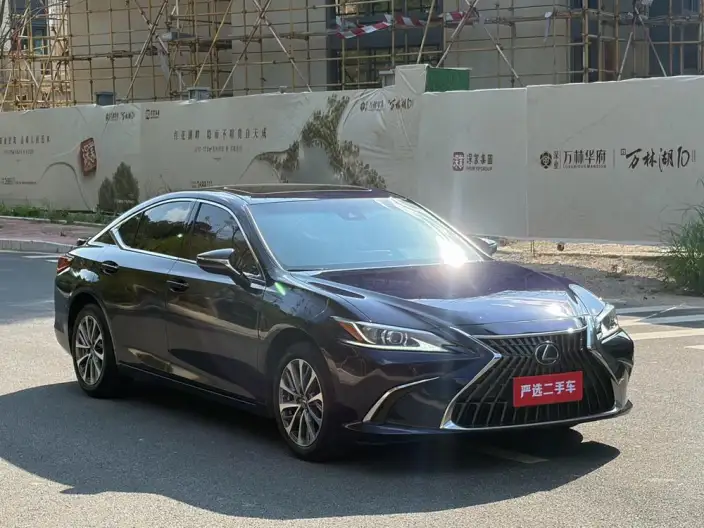Lexus ES 2022 Model 200 Superior Edition