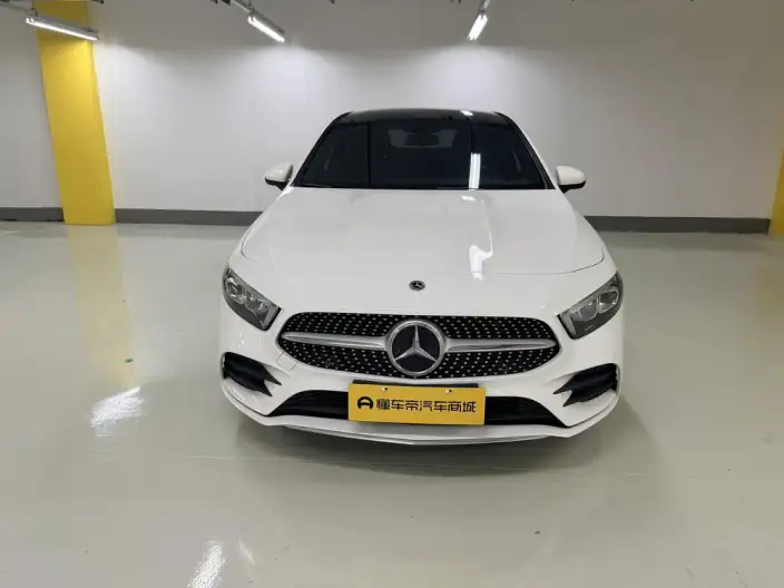 Mercedes-Benz A-class 2022 Model Facelift II A 200 L Sports sedan Fashion Edition – фото 2