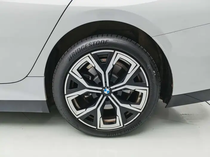 BMW i3 2025 Model eDrive35L – фото 9