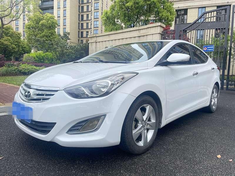 Hyundai Elantra 2012 модификация 1.6L автоматическое Leading – фото 1