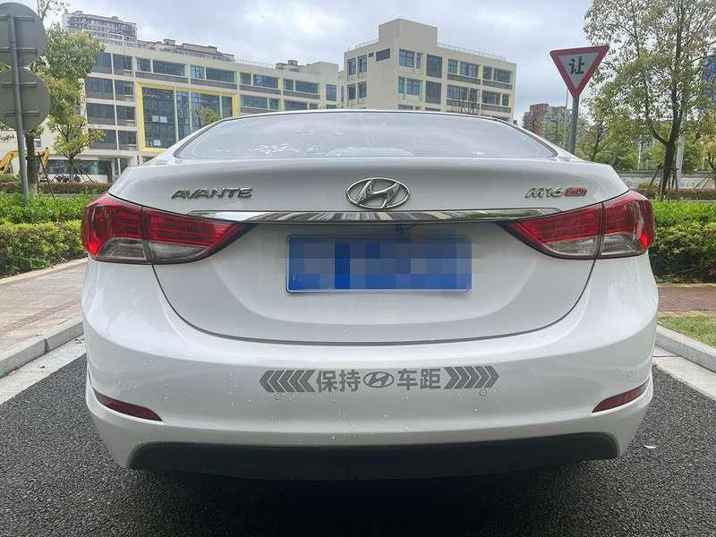 Hyundai Elantra 2012 модификация 1.6L автоматическое Leading – фото 6