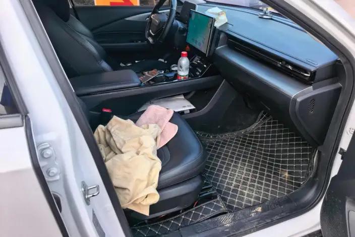 Wuling Xingguang PHEV 2023 Model 70 Standard Edition – фото 9