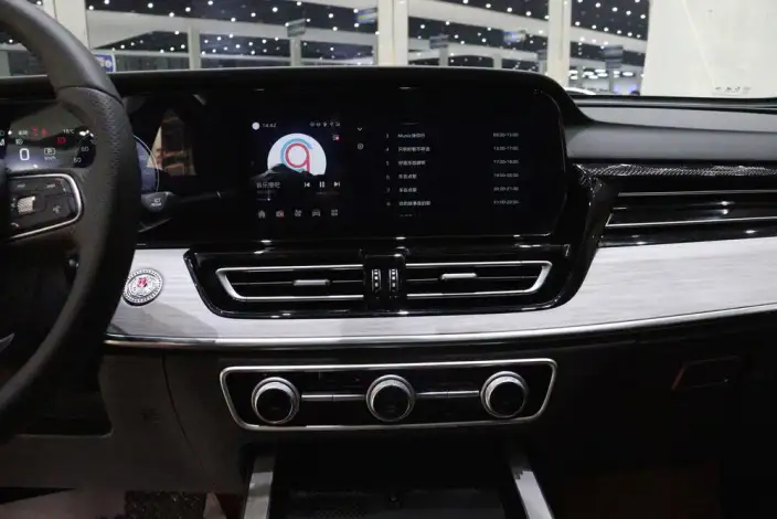 Hongqi HS5 2023 Model 2.0T 4WD Flag Xiang Pro Edition – фото 9