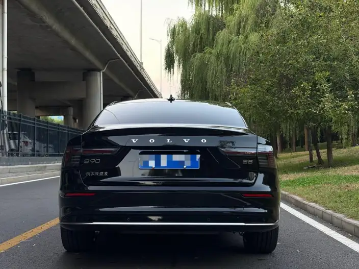 Volvo S90 2024 Model B5 Smart Range Deluxe Edition – фото 5