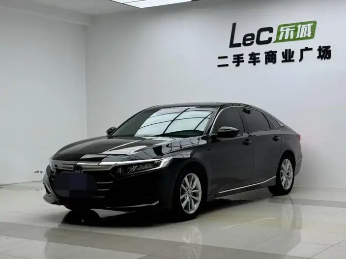 Honda Accord 2022 Model 260TURBO Deluxe Edition – фото 1