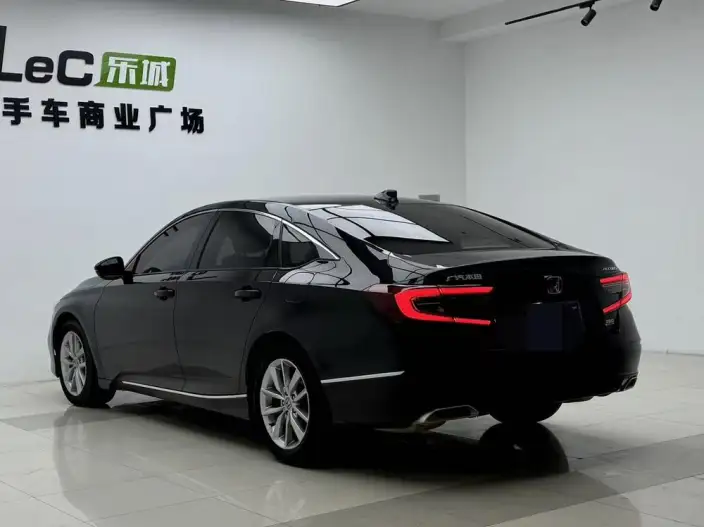 Honda Accord 2022 Model 260TURBO Deluxe Edition – фото 4
