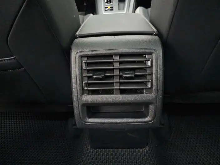 Volkswagen Golf 2023 Model Facelift 280TSI DSG Pro – фото 8