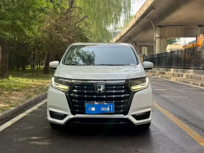 Honda Elysion 2022 Model 2.0L Hybrid Deluxe Edition – фото 2