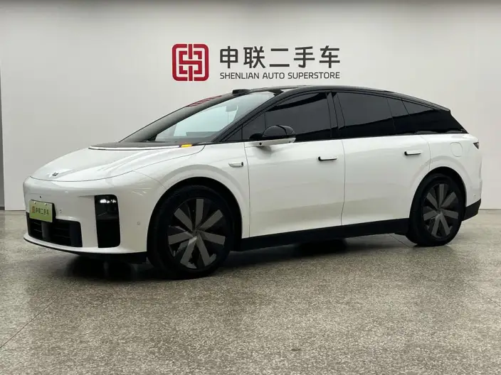 Li Auto i6 2025 Model 2WD Standard Edition – фото 1