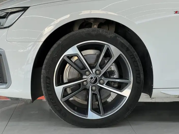 Audi A4 L 2022 Model 40 TFSI Fashion Dynamic Model – фото 8