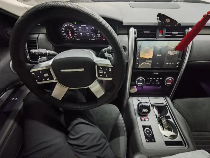 Land Rover Discovery 2023 Model 360PS R-Dynamic S – фото 6