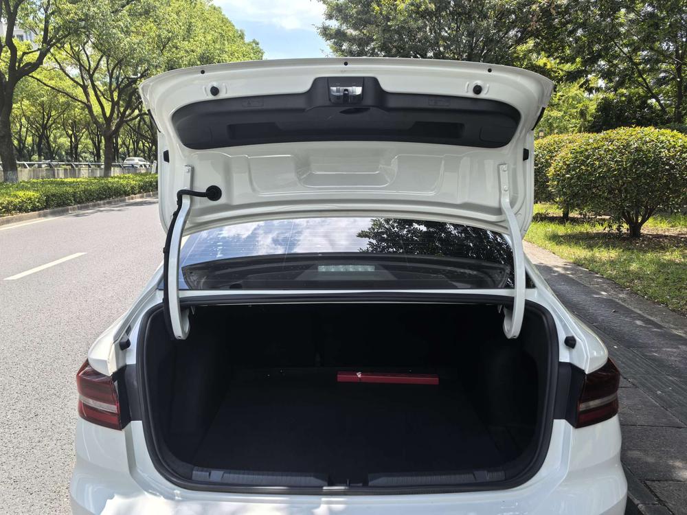 Volkswagen Lavida 2022 280TSI DSG Comfort – фото 10