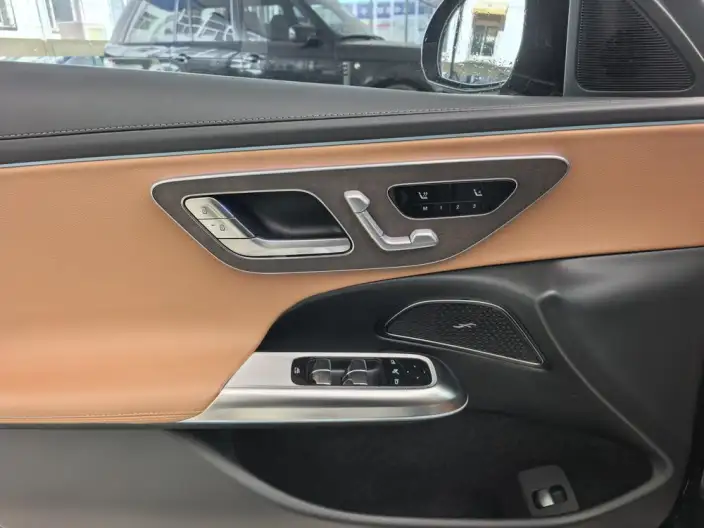 Mercedes-Benz E-Class 2025 Model E 300 L Fashion Model sedan – фото 7