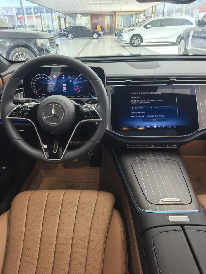 Mercedes-Benz E-Class 2025 Model E 300 L Fashion Model sedan – фото 9