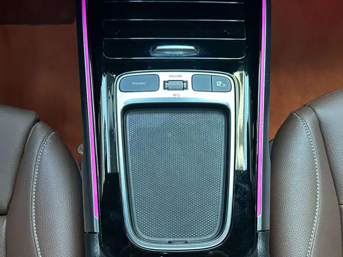 Mercedes-Benz GLB 2025 Model GLB 220 Dynamic Model – фото 9
