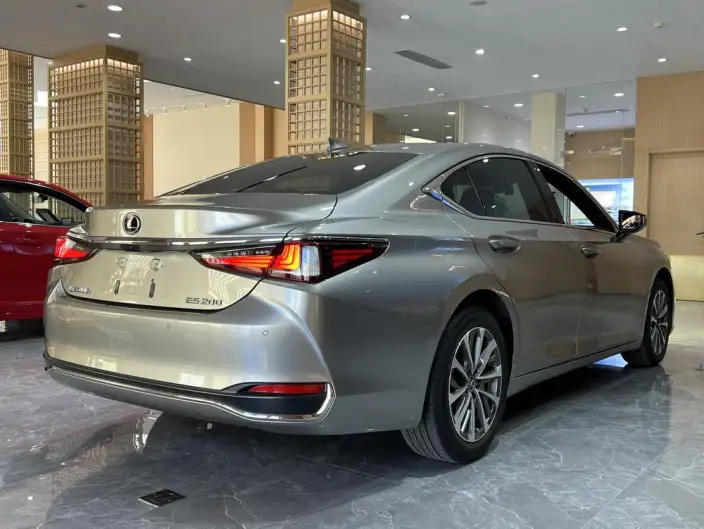 Lexus ES 2021 Model 200 Superior Edition – фото 6