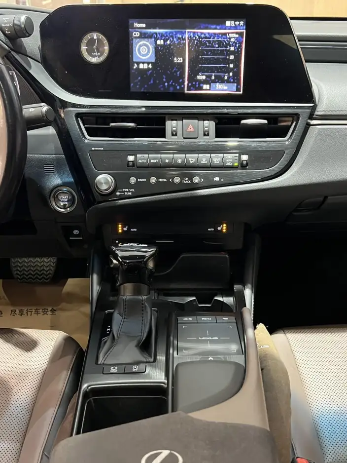 Lexus ES 2021 Model 200 Superior Edition – фото 9