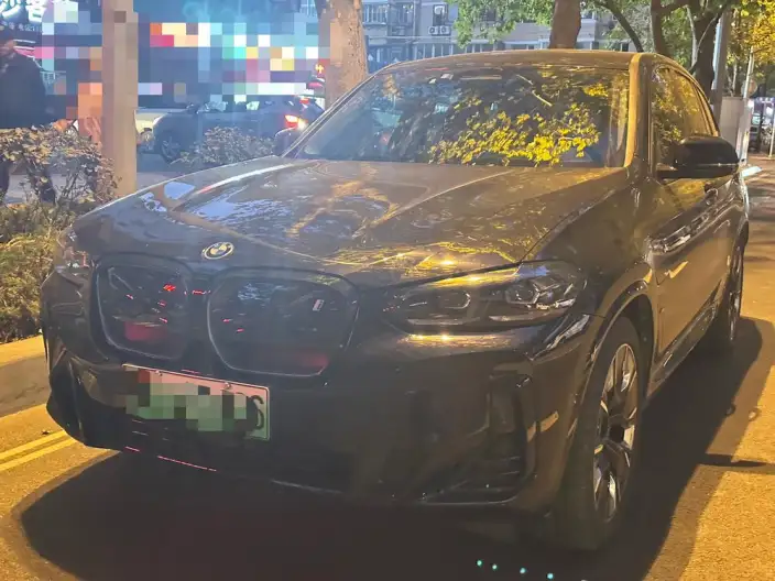 BMW iX3 2024 Model Leading Model – фото 1