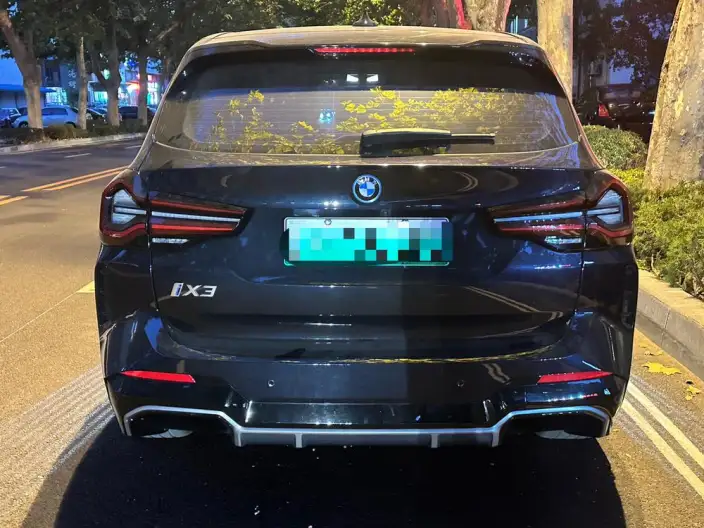 BMW iX3 2024 Model Leading Model – фото 3