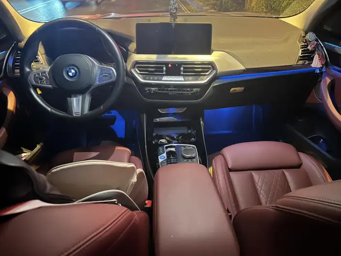 BMW iX3 2024 Model Leading Model – фото 7