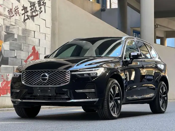 Volvo XC60 2026 Model B5 4WD Smart Range Deluxe Edition