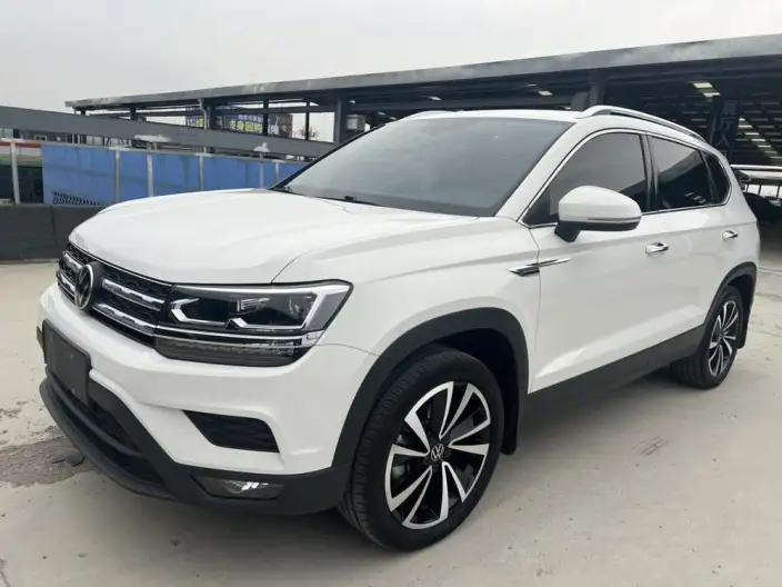 Volkswagen Tharu 2022 Model 280TSI 2WD Deluxe Edition – фото 1