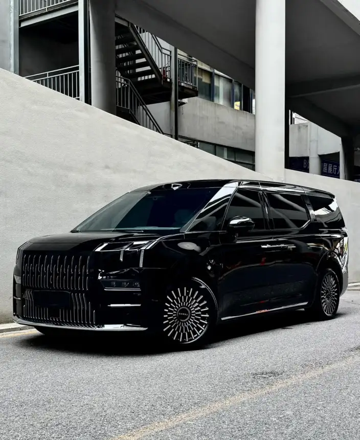 ZEEKR 009 2024 Model VI seat Executive Edition 4WD 108kWh
