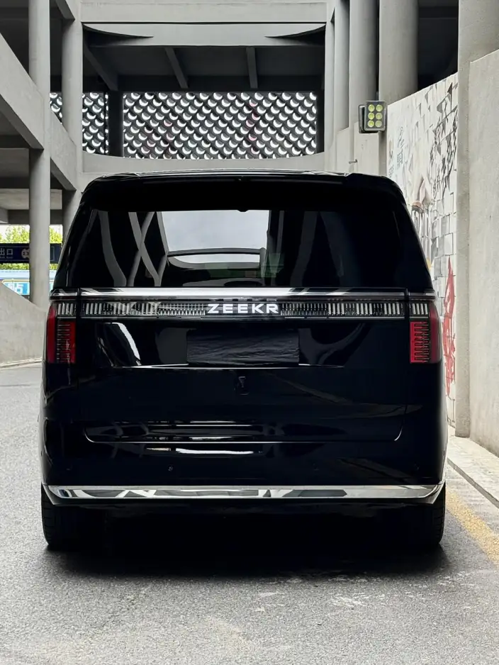 ZEEKR 009 2024 Model VI seat Executive Edition 4WD 108kWh – фото 5