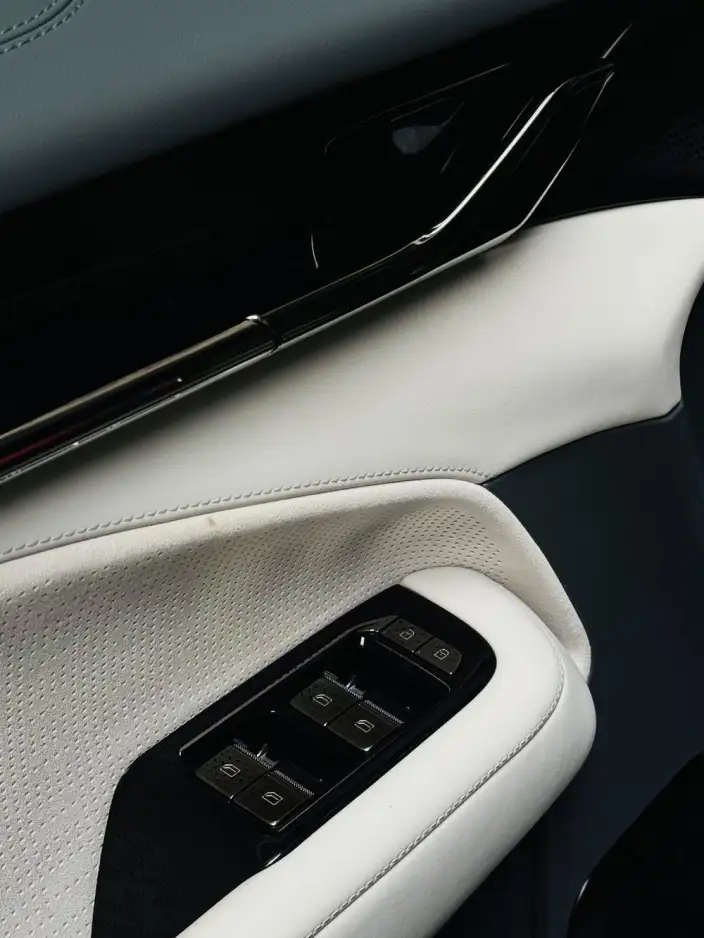 ZEEKR 009 2024 Model VI seat Executive Edition 4WD 108kWh – фото 9