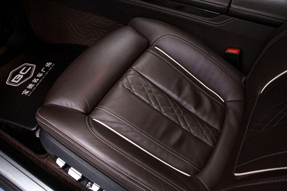 BMW 7 Series Модель 2019 года 730Li Luxury Set – фото 12