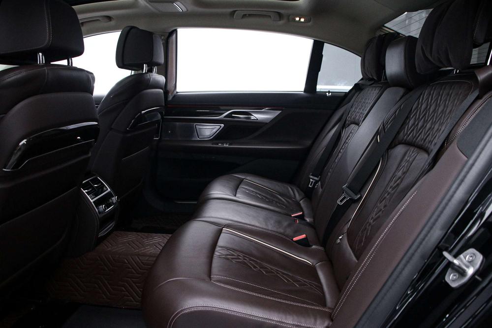 BMW 7 Series Модель 2019 года 730Li Luxury Set – фото 14