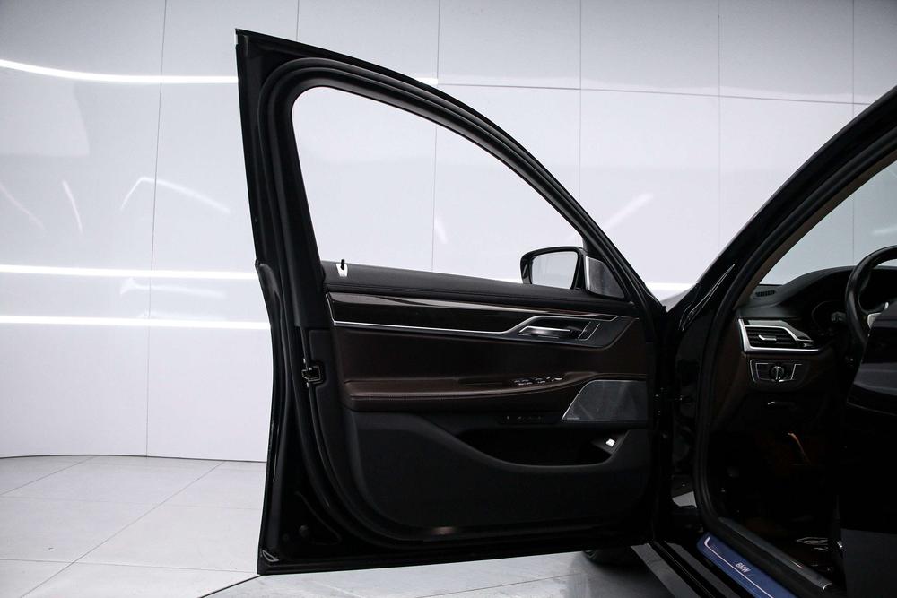 BMW 7 Series Модель 2019 года 730Li Luxury Set – фото 16