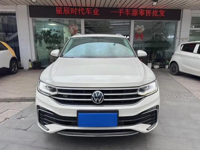 Volkswagen Tiguan L 2022 Model 330TSI Automatic 2WD R-Line Enjoy the version more – фото 2