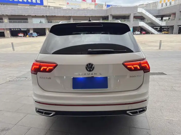 Volkswagen Tiguan L 2022 Model 330TSI Automatic 2WD R-Line Enjoy the version more – фото 5