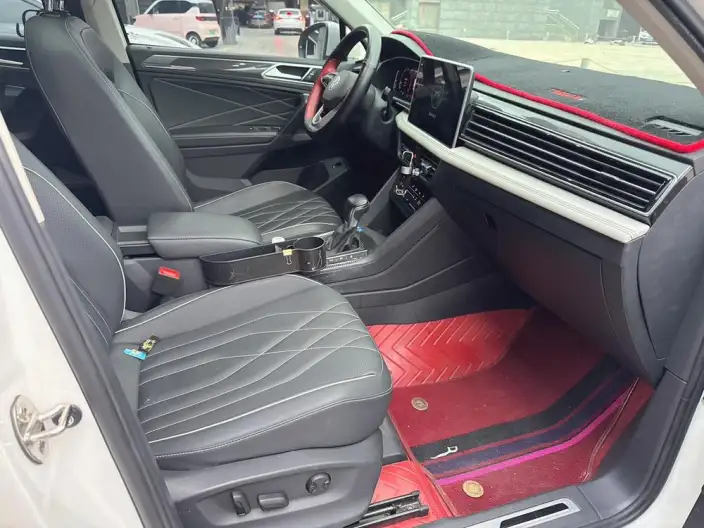 Volkswagen Tiguan L 2022 Model 330TSI Automatic 2WD R-Line Enjoy the version more – фото 8