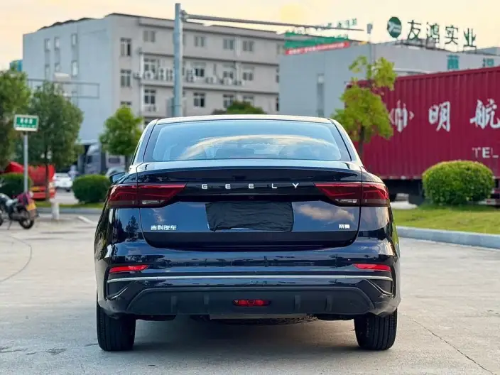 Geely Emgrand 2022 Model No. 4 Gen 1.5L CVT Elite Model – фото 5